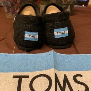 Toms Men’s Black Burlap Slip on Shoes